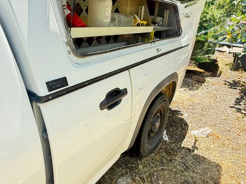 Used 2007 Chevrolet Colorado W/T w/ Mid Box Prep Package image 13