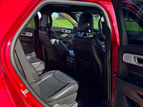 Used 2020 Ford Explorer ST w/ ST Street Pack AWD/4WD image 9