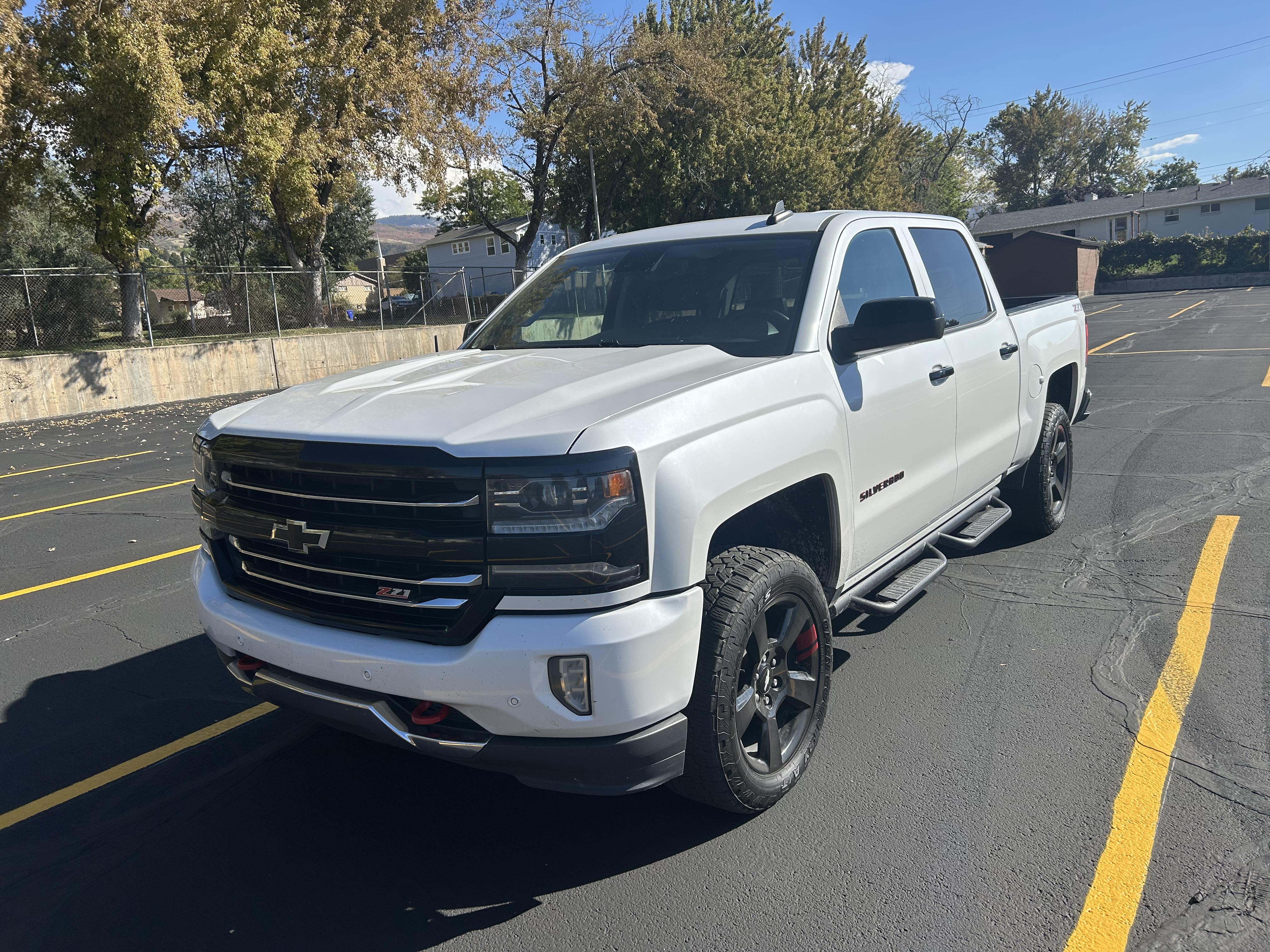 Used 2017 Chevrolet Silverado 1500 LTZ Z71 w/ Redline Edition AWD/4WD image 4
