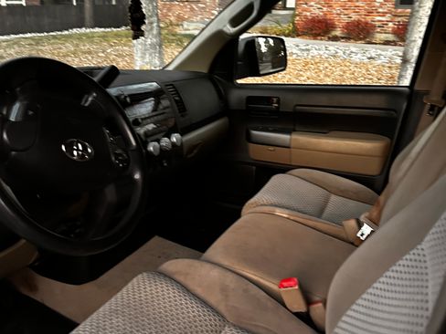 Used 2010 Toyota Tundra 4x4 Double Cab image 1