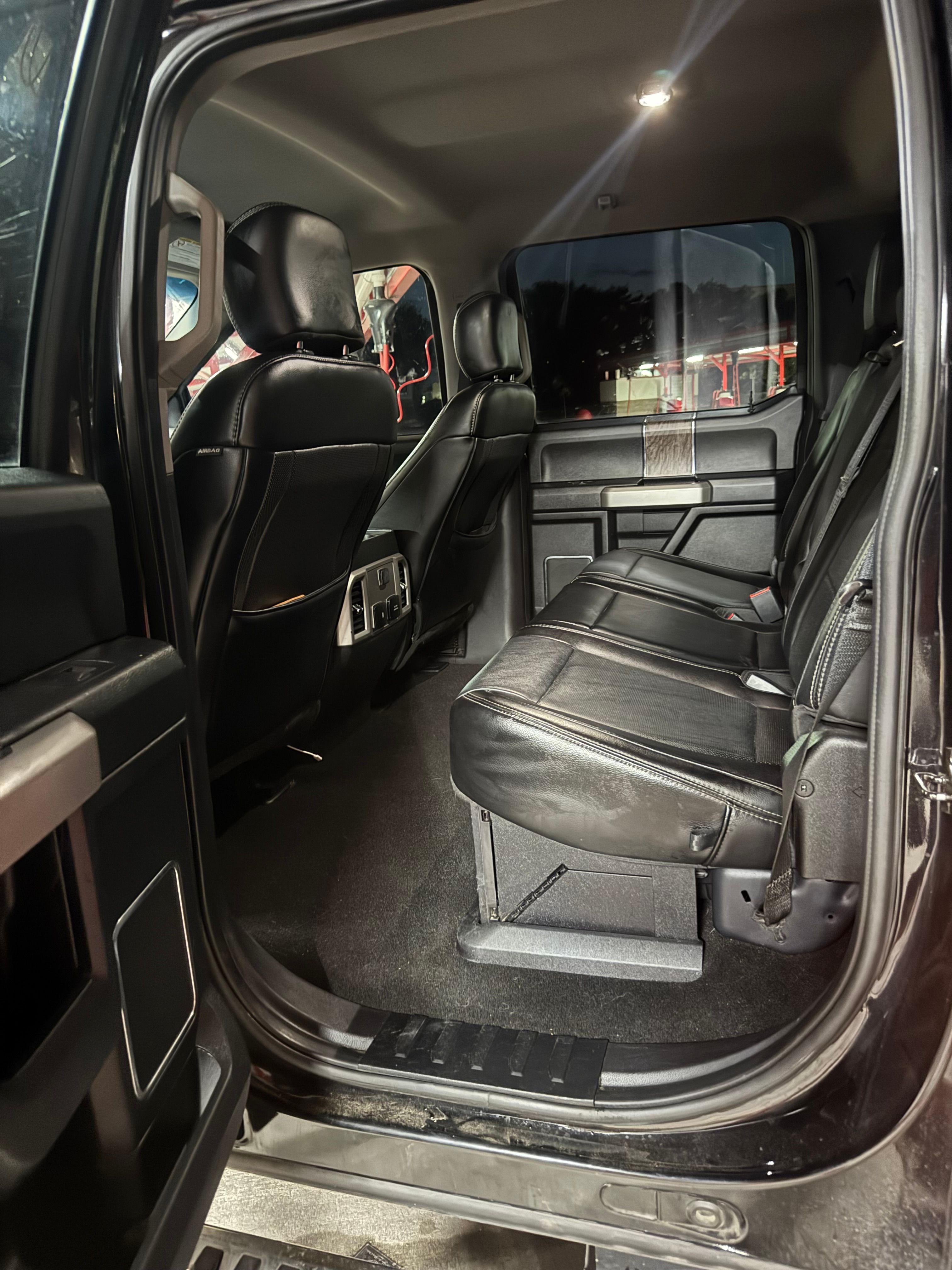 Used 2019 Ford F250 Lariat w/ Lariat Value Package AWD/4WD image 17