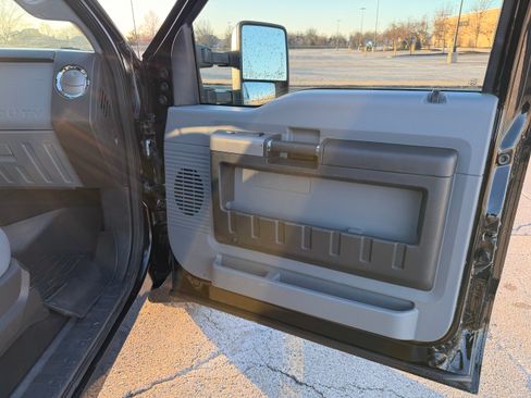 Used 2016 Ford F350 XLT image 14