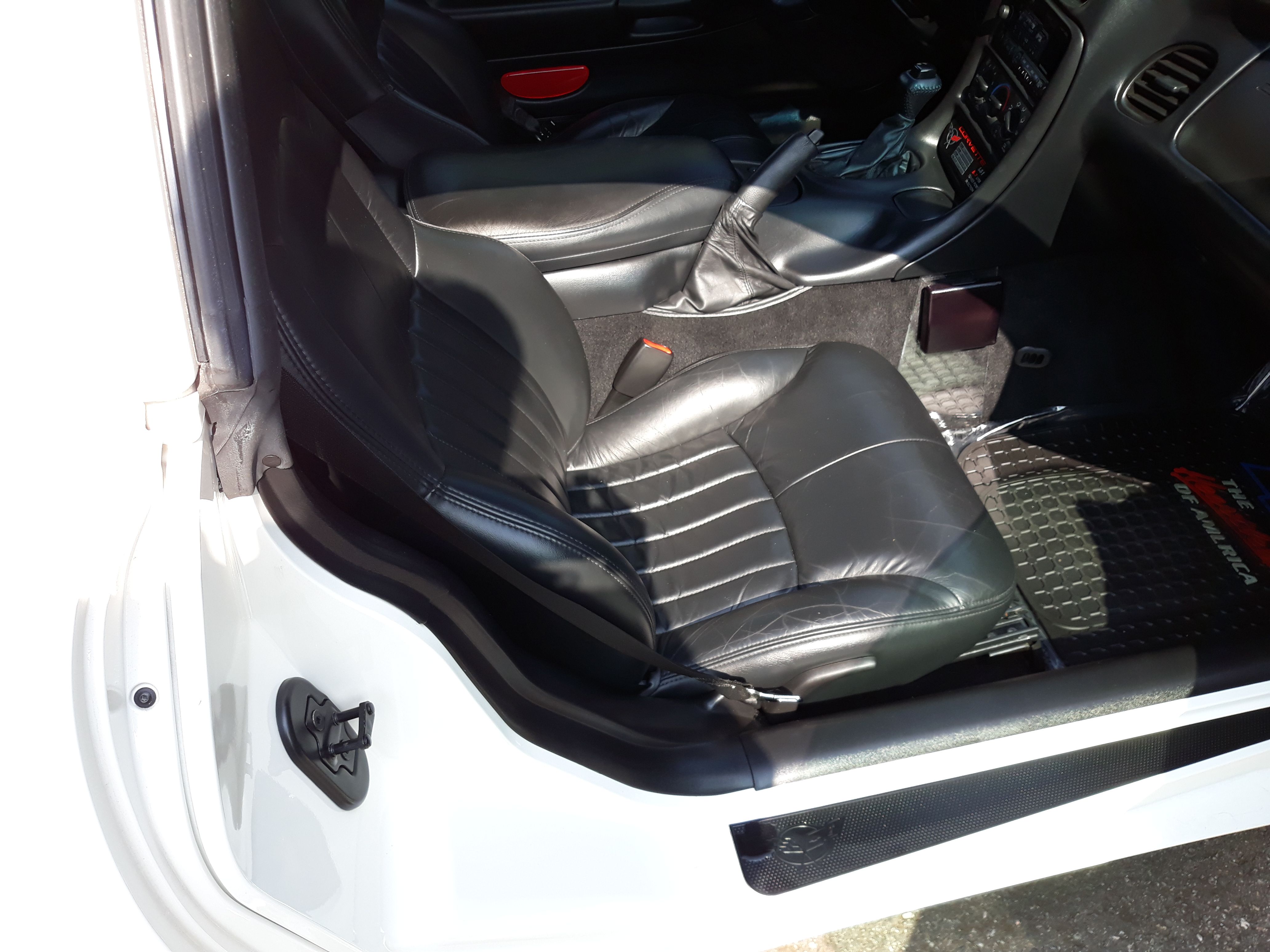 Used 2001 Chevrolet Corvette Coupe RWD image 8