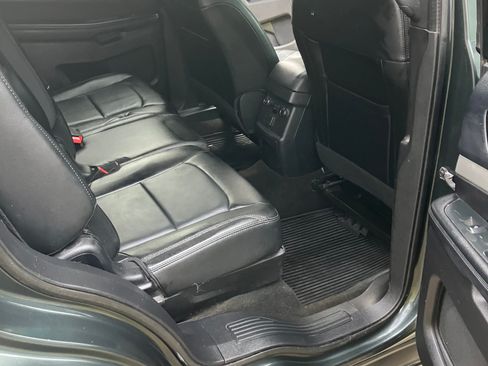 Used 2016 Ford Explorer XLT w/ Equipment Group 202A image 9