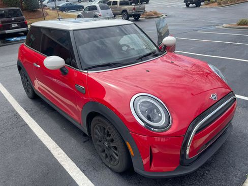 Used 2022 MINI Cooper 2-Door Hardtop w/ Premium Package image 1