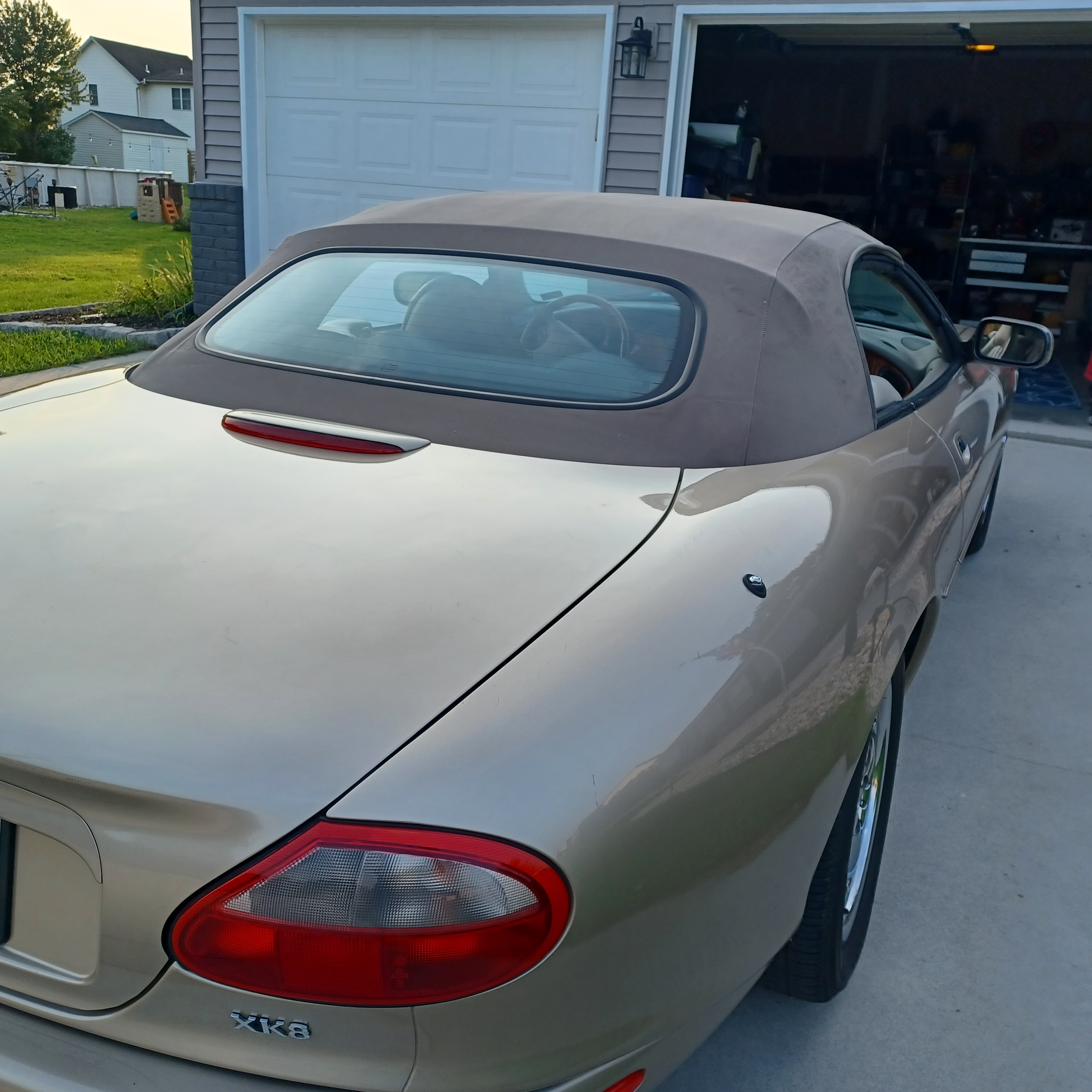 Used 2000 Jaguar XK8 Convertible RWD image 9