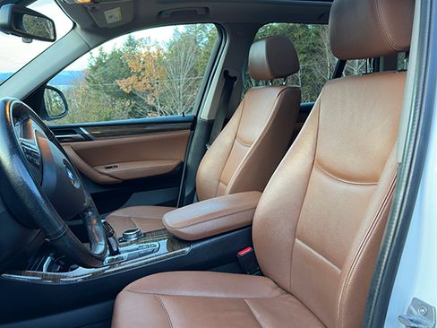 Used 2015 BMW X3 xDrive28i image 9