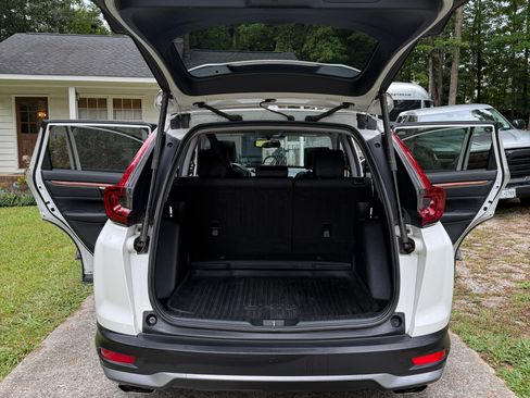 Used 2020 Honda CR-V Touring image 4