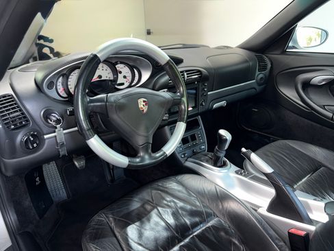 Used 2004 Porsche 911 Carrera 4S image 6