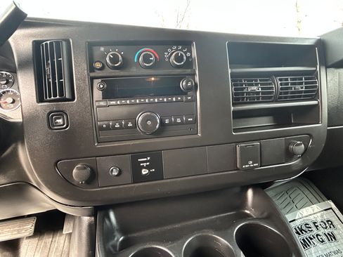 Used 2021 GMC Savana 2500 w/ Driver Convenience Package image 14