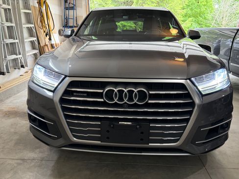 Used 2018 Audi Q7 3.0T Premium Plus w/ Premium Plus Package AWD/4WD image 4