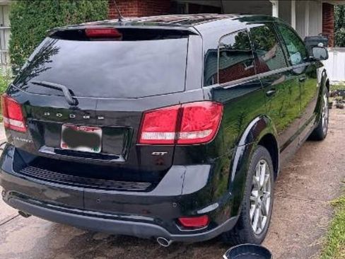Used 2017 Dodge Journey GT FWD image 2