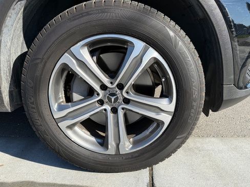 Used 2018 Mercedes-Benz GLC 300 image 12