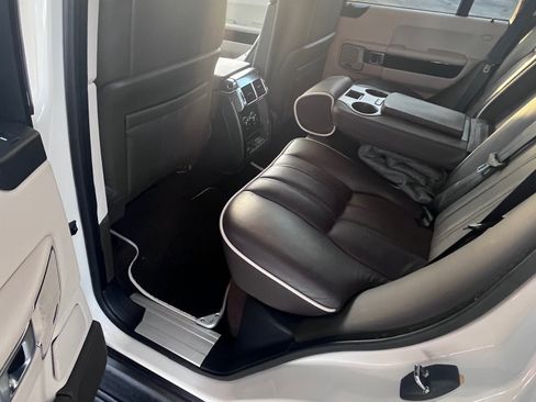Used 2010 Land Rover Range Rover Supercharged image 5