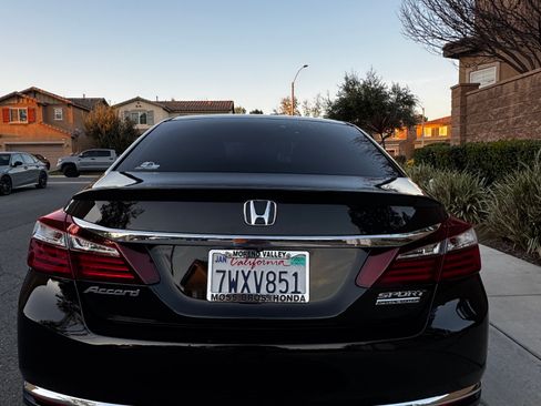 Used 2017 Honda Accord Sport Special Edition image 5
