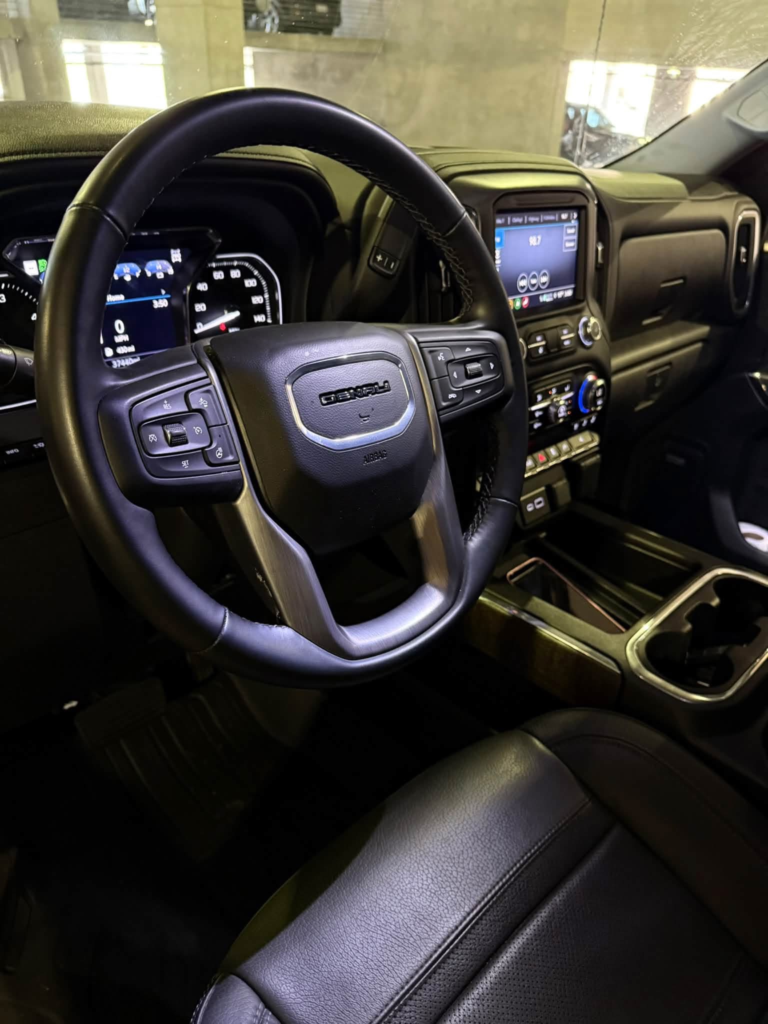 Used 2023 GMC Sierra 3500 Denali w/ Denali Ultimate Package AWD/4WD image 9