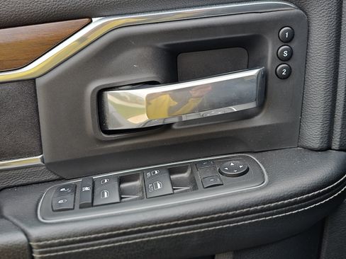 Used 2022 RAM 3500 Laramie w/ Safety Group B image 12