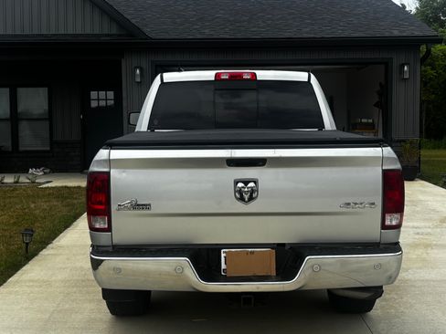 Used 2017 RAM 1500 Big Horn AWD/4WD image 9