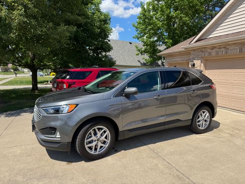 Used 2023 Ford Edge SEL w/ Convenience Package AWD/4WD image 5