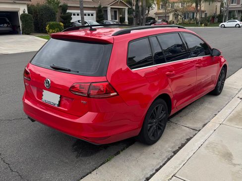 Used 2015 Volkswagen Golf TDI SE image 4