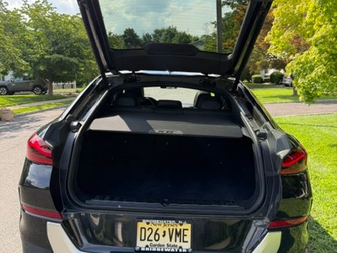 Used 2021 BMW X6 xDrive40i w/ Premium Package 3 AWD/4WD image 12