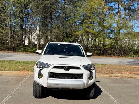 Used 2020 Toyota 4Runner TRD Off-Road image 4