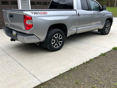 Used 2021 Toyota Tundra Limited w/ Limited Premium Package AWD/4WD image 4