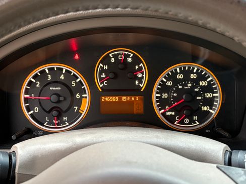 Used 2012 Nissan Armada SV w/ Driver Pkg image 9