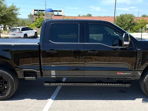 Used 2023 Ford F250 Lariat w/ Lariat Ultimate Package AWD/4WD image 5