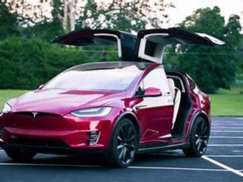 Used 2023 Tesla Model X image 4