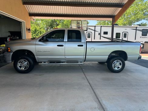 Used 2005 Dodge Ram 3500 Truck SLT AWD/4WD image 6