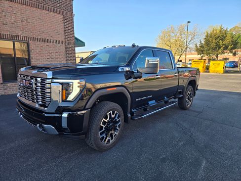 Used 2026 GMC Sierra 2500 Denali w/ Technology Package image 20