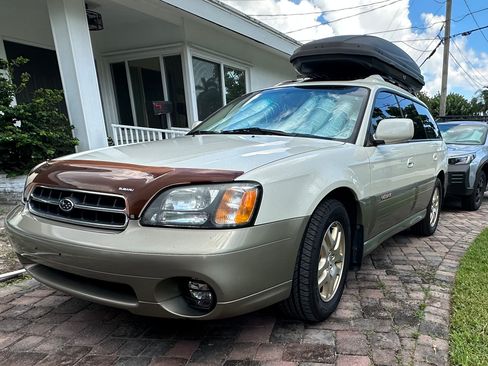 Used 2002 Subaru Outback Limited AWD/4WD image 2