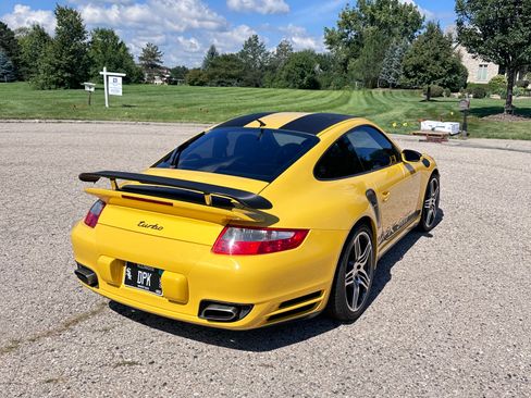 Used 2007 Porsche 911 Turbo AWD/4WD image 9