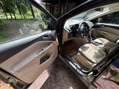 Used 2013 Ford Escape SE FWD image 13