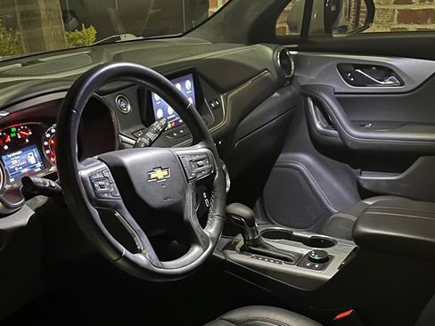 Used 2021 Chevrolet Blazer LT w/ LPO, Black Accent Package image 5