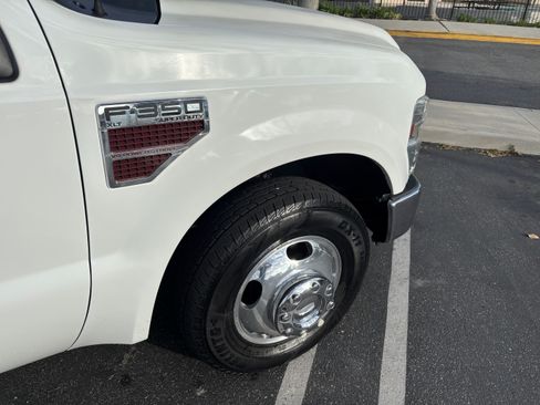 Used 2010 Ford F350 XLT image 4