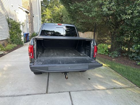 Used 2017 Ford F150 Lariat AWD/4WD image 8