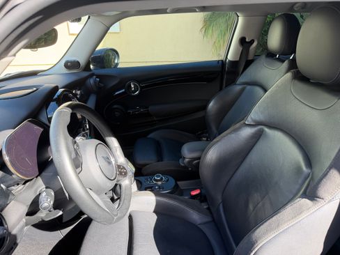 Used 2022 MINI Cooper SE image 10