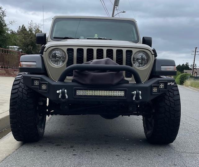 Used 2020 Jeep Gladiator Sport w/ Quick Order Package 24S AWD/4WD image 4