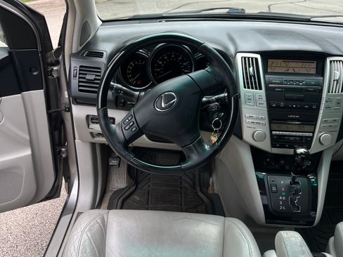 Used 2005 Lexus RX 330 AWD w/ Premium Plus Pkg image 16