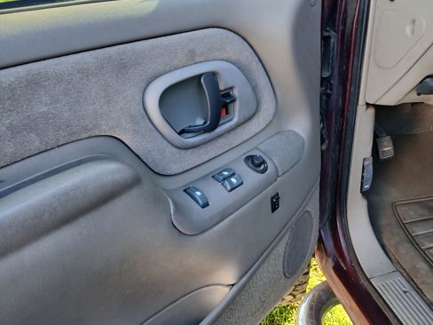 Used 1999 GMC Sierra 2500 4x4 Extended Cab HD w/ Powermax Pkg image 11