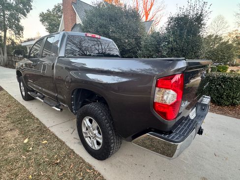 Used 2018 Toyota Tundra SR5 image 4
