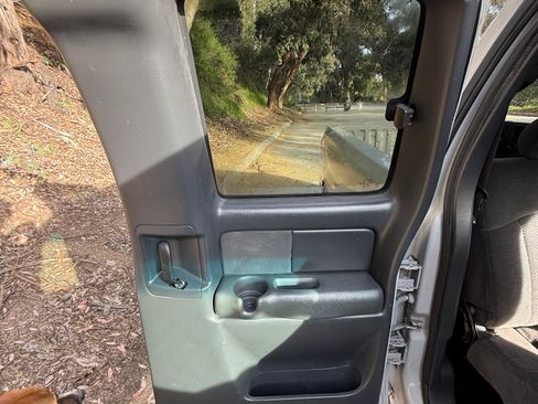 Used 2000 Chevrolet Silverado 1500 LS image 12