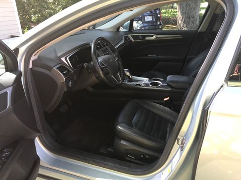 Used 2013 Ford Fusion SE FWD image 11