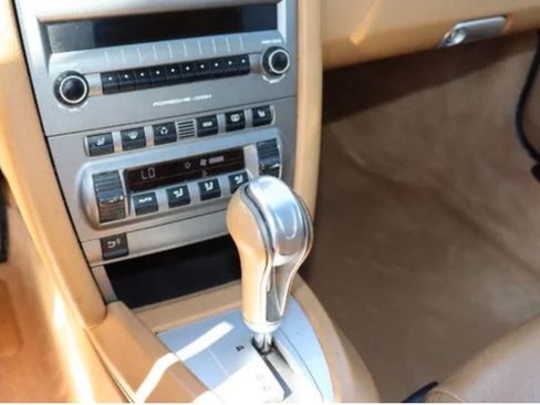 Used 2006 Porsche Boxster RWD image 8