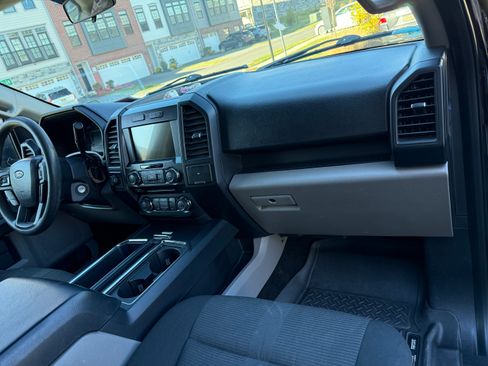 Used 2018 Ford F150 XL w/ Equipment Group 101A Mid image 17