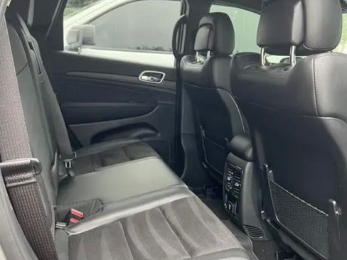 Used 2021 Jeep Grand Cherokee Laredo X image 17