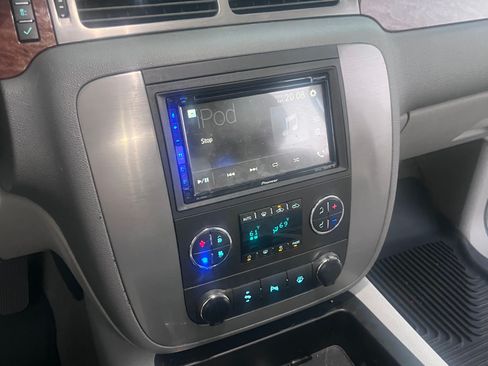 Used 2008 GMC Sierra 2500 SLT w/ Convenience Package RWD image 14