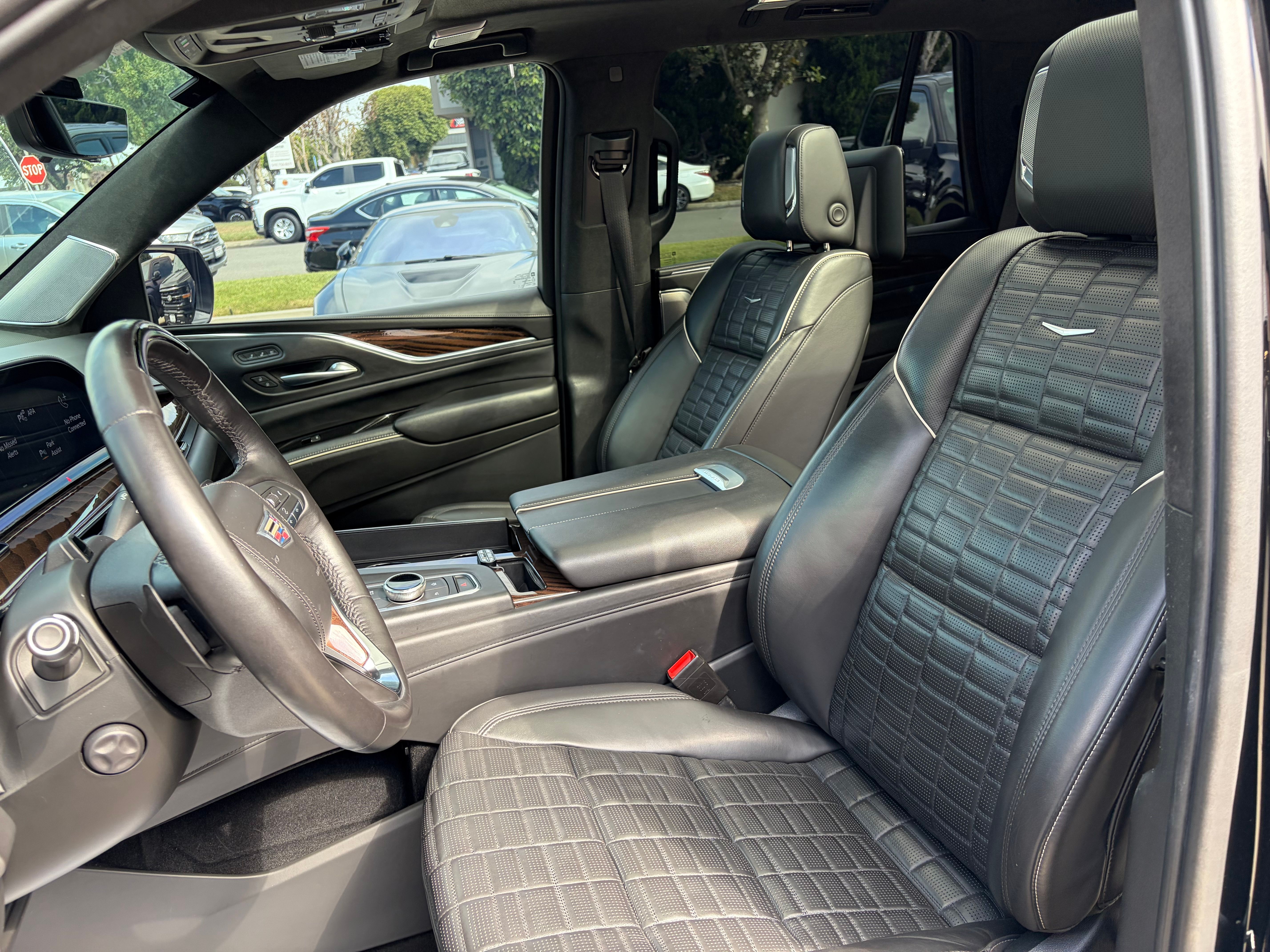 Used 2021 Cadillac Escalade Sport Platinum AWD/4WD image 22